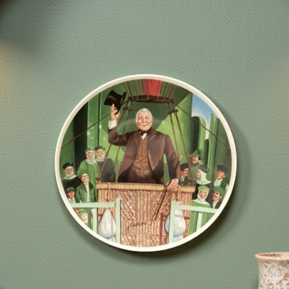 Knowles Wonderful Wizard of Oz Mayor Decorative Plate, Norman‎ Rockwell-Style